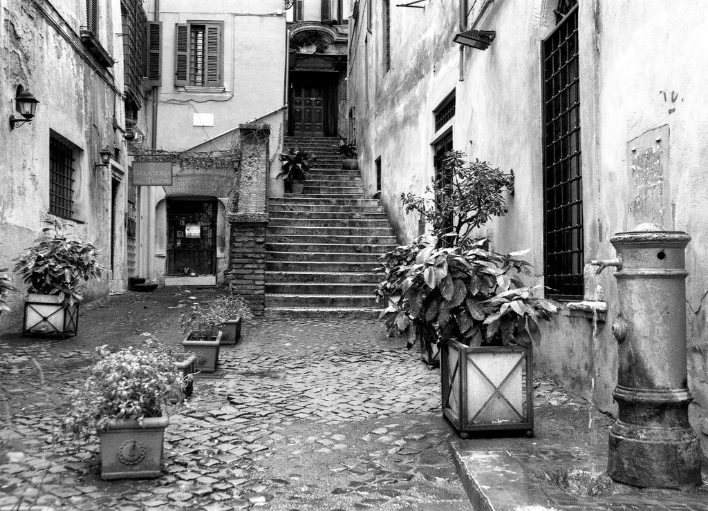 La Casa Di Emma A Trastevere Rome Buitenkant foto